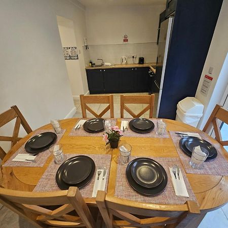 3 Eyre Square Lane Apartment กัลเวย์ ภายนอก รูปภาพ