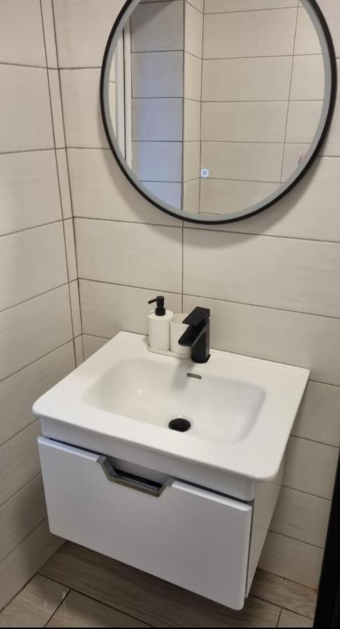 3 Eyre Square Lane Apartment กัลเวย์ ภายนอก รูปภาพ