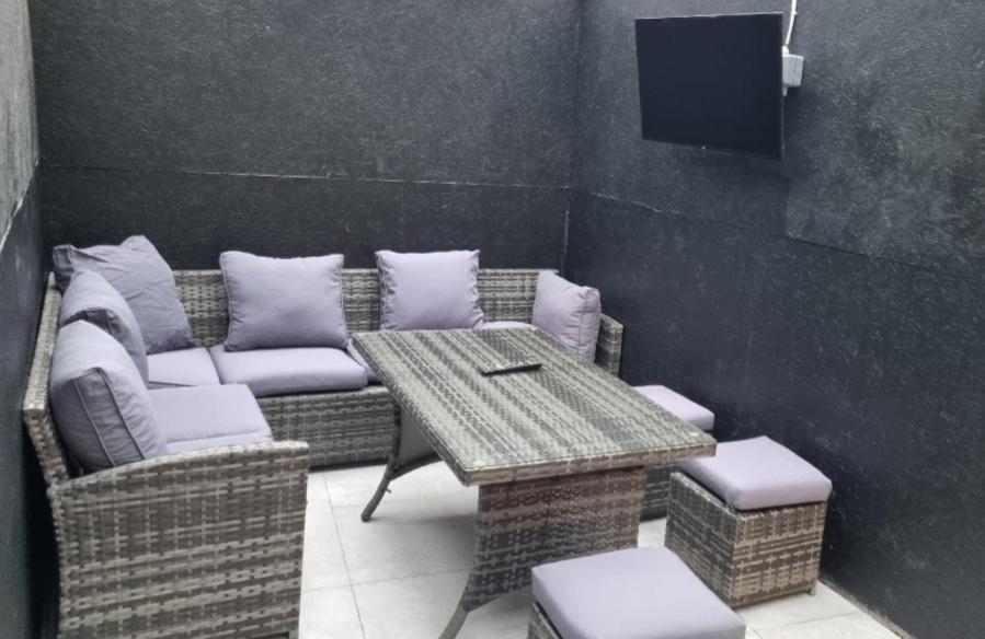 3 Eyre Square Lane Apartment กัลเวย์ ภายนอก รูปภาพ